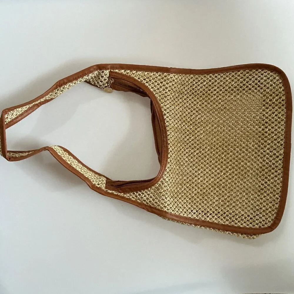 NWT BOHO WOVEN STRAW TOTE BAG – LIGHTWEIGHT BEACH & VACATION SHOULDER BAG